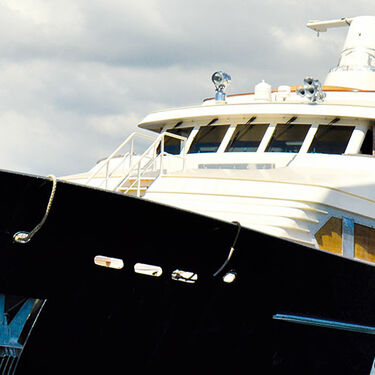 Bearing of the ship's hull on the M.Y. Excellence superyacht